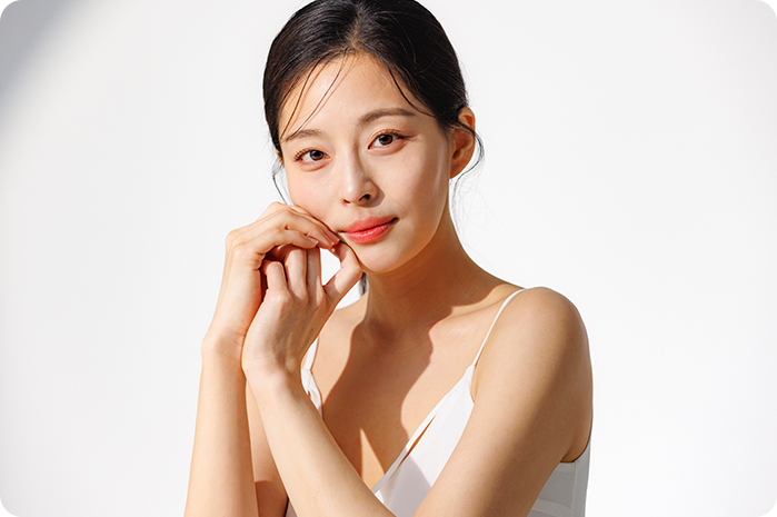 소음순 성형 후 만족스러운 여성